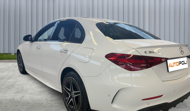 
								2022 Mercedes-Benz C-Class C300e AMG Line full									
