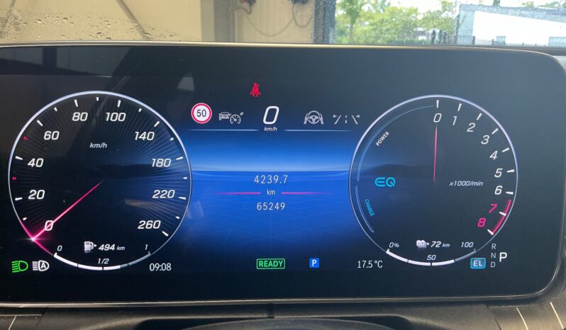 
								2022 Mercedes-Benz C-Class C300e AMG Line full									