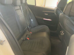 
										2022 Mercedes-Benz C-Class C300e AMG Line full									